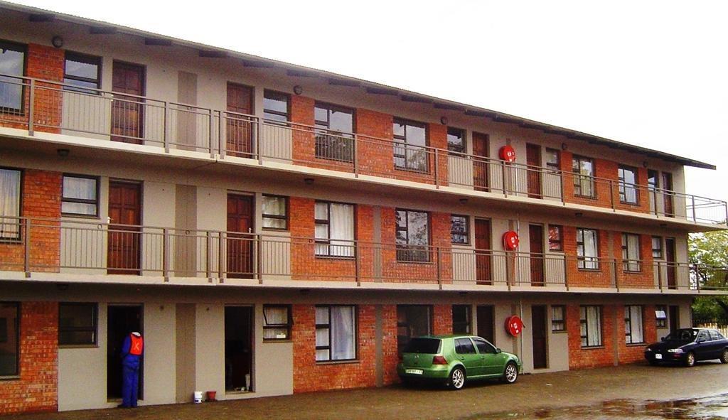 2 Bedroom Apartment / flat to rent in Bloemfontein Central ...