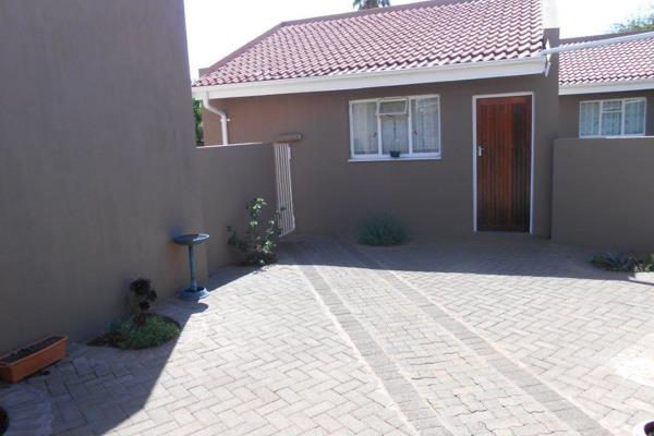 Fichardtpark, 2 bedroom townhouse 1 bathroom, kitchen and a lounge, garage, no garden only paving, Available 1 February 2025 Prepaid ...