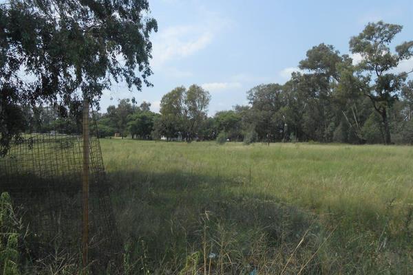 This 8 580 piece of flat land has Road frontage.   

It is situated just off off busy Birch Road.

Close to excellent schools and ...