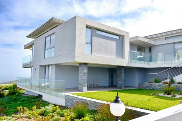 Set on one of the best golf estates in the world, this charming modern property is the ...