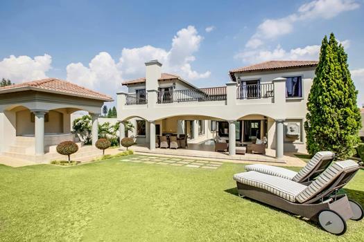 5 Bedroom House for sale in Kyalami Estate