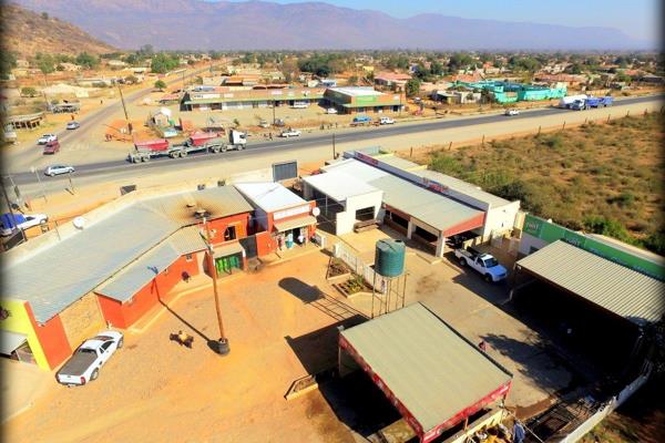 High quality investment available at very busy intersection in Mokopane area. 
Gross income of approximately R58 000 per month. Anchor ...