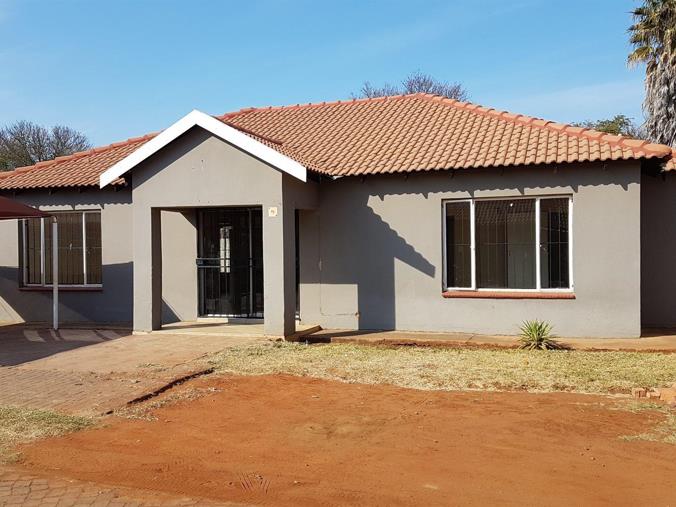 3 Bedroom Townhouse for Sale in Pretoria North