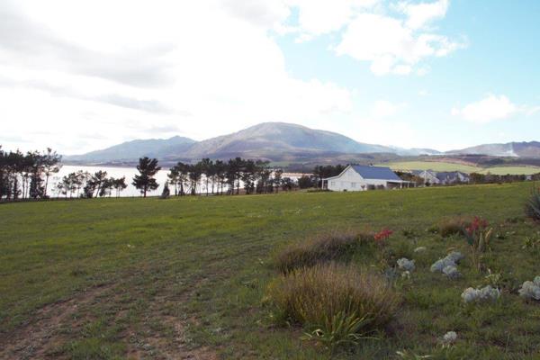 Gloria Bay Estate is 12km from Villiersdorp on the R321 direction Hermanus and only 2km ...