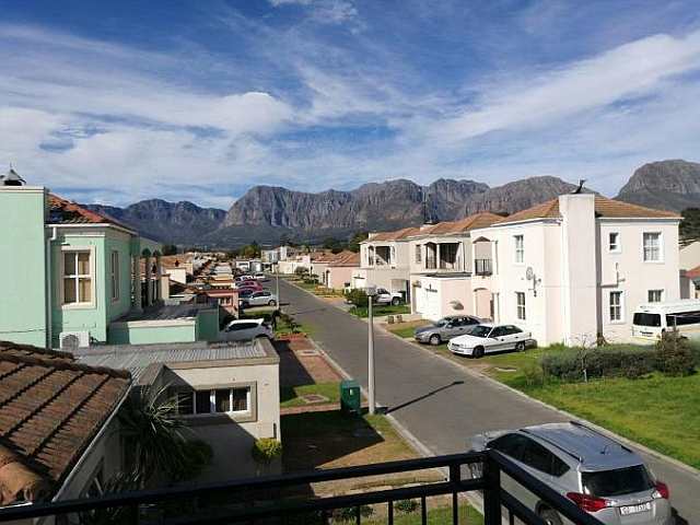 On auction 27 Nov: Two Paarl homes to live in or rent out - Auctions, News