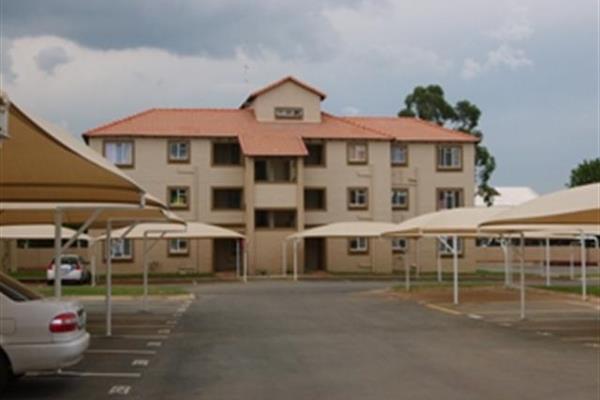 Available 1 Mar @ R8,500. 3bd, 2 bth. Open plan kitchen with lounge area. Lounge walk ...