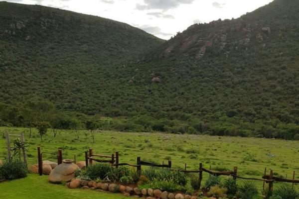 Set high in the mountains with lush vegetation, the &#39;veld&#39; is in excellent condition. The property has good infrastructure with ...