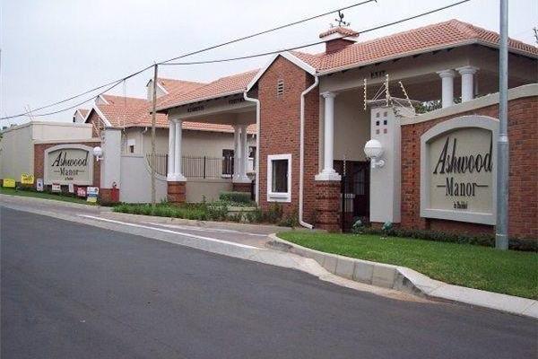 A Modern Studio/Bachelor Garden Apartment in a sought Estate close to Rivonia / ...