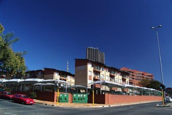 Rental - R 5000

A neat bachelor apartment to rent in Auckland Park at Laborie Village complex.

This apartment is walking distance ...