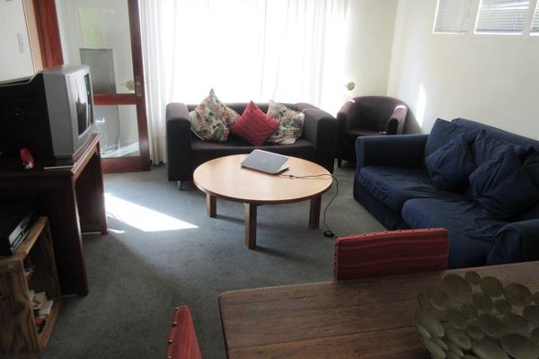 Cute and  cozy apartment ideal for the young couple or single professional.

Excellent ...