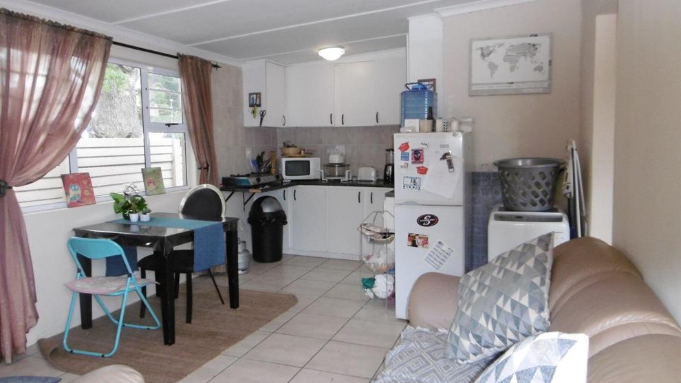 1 Bedroom Apartment Flat To Rent In Beacon Bay 34 Edge