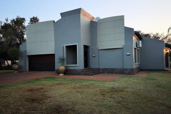 THIS IS STYLE ON THE HIGHEST LEVEL

Monthly Rates - R 1200pm.A massive family plot on ...