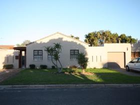 Bothasig, Milnerton Property : Property and houses to rent in Bothasig ...