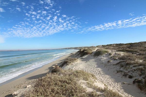 Exclusive to Pam Golding Properties!
This is one of the very last available piece of land in the Langebaan area. The property has good ...