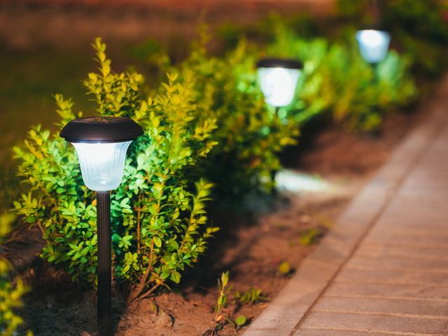 Solar lights on sale builders warehouse