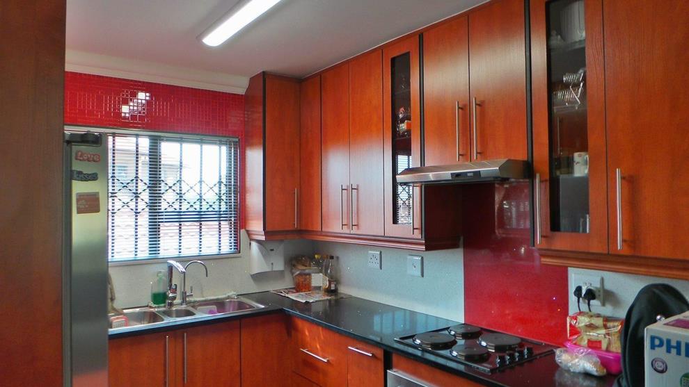 3 Bedroom Apartment Flat For Sale In Comet Fairway Mans