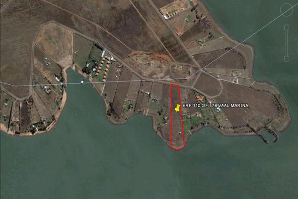 This vacant land is ideally situated with a 100 m private boatable waterfront on the Vaal Dam.
It is zoned for 30 full title ...