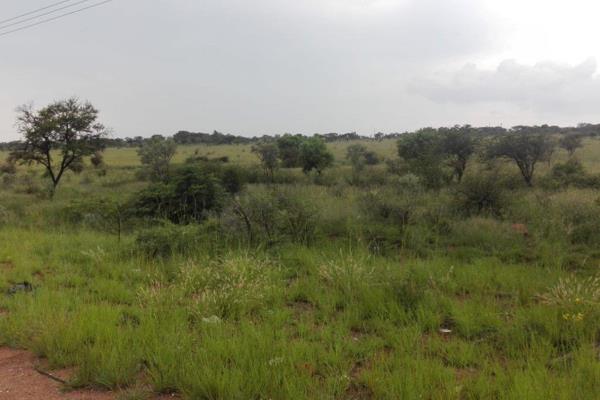 This 10 hectare farm in Soshanguve next to the M35 Soutpan Road is ideally located due to a few reasons. 

Not only is the land ideal ...