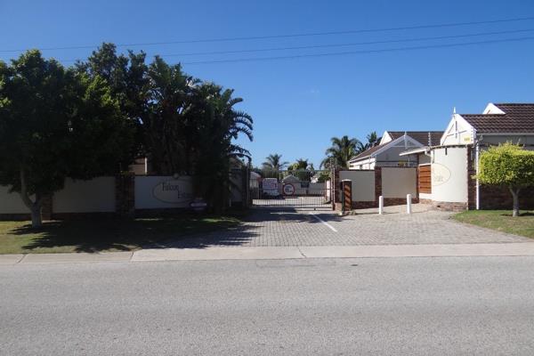 Neat unit in a secure complex

* 4 Bedrooms (4th bedroom has its own en-suite bathroom ...