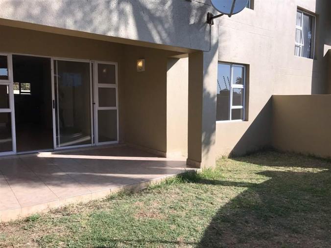 2 bedroom apartment / flat to rent in randburg central - the corners
