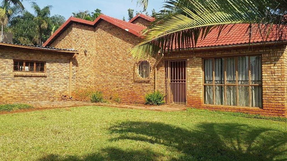 3 Bedroom House For Sale In Chantelle P24 107400601