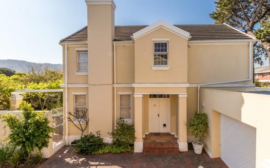 constantia-cape-town-property-houses-for-sale-in-constantia-cape