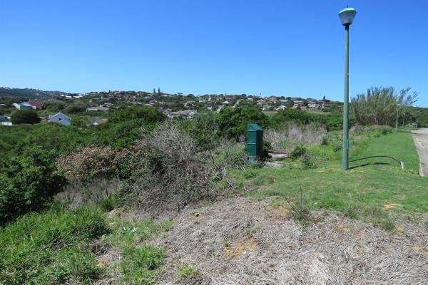 A beautiful high up plot in the Port Alfred Country Club Estate. Build your dream home ...