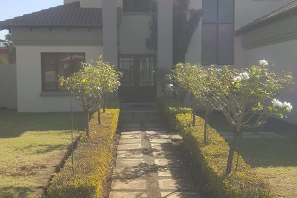 Move in 1st of FEBRUARY 2025!
This beautiful spacious house is available in the popular ...