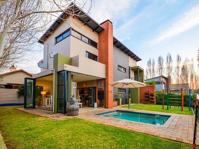 8 family homes in top Pretoria East estates under R4 4m 