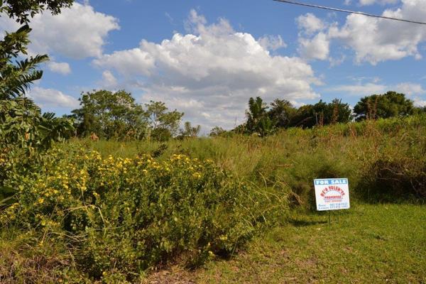 VACANT LAND FOR SALE 
This lovely piece of land is in Banners Rest just across the road from Port Edward.
Walking distance to the Red ...