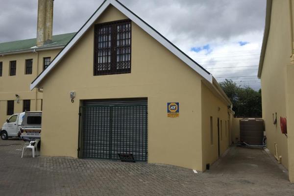 Witkin Building is a semi industrial sectional title complex with 24 hour security.

Warehouse has roller shutter door, toilet ...