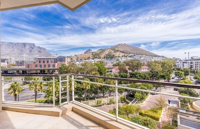 The V&A Waterfront in Cape Town is expecting high property sales this  summer - Market News, News