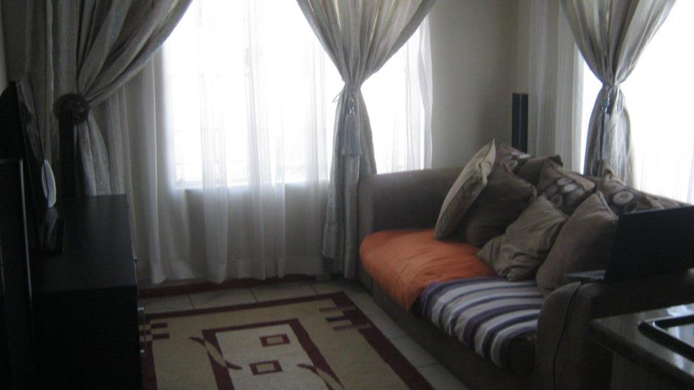 3 Bedroom House For Sale In Alveda 47 Syringa Street P24 108058700