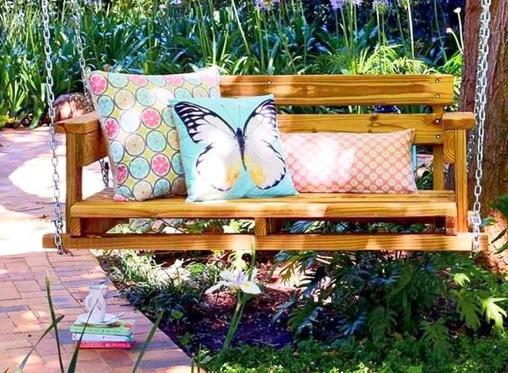 Easy DIY: Make a bench for your patio or garden