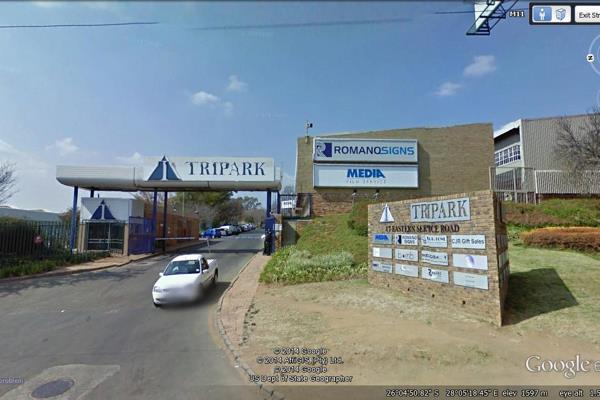 These ground floor offices of 512m2 are located in Tripark, a secure business park on ...