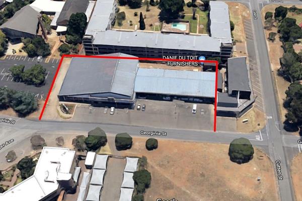 Long-established and well-known furniture retail outlet. Close to Ontdekkers road. This ...