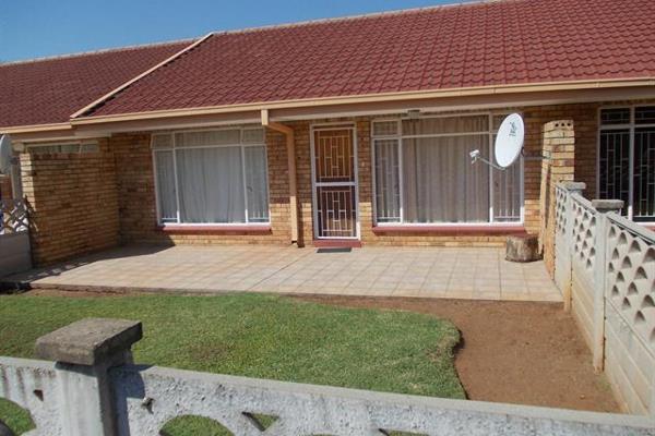 2 bedroom, bathroom, garden  &amp; lock up garage