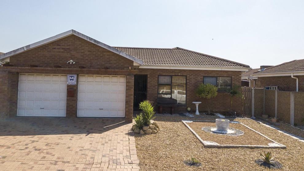 3 Bedroom House For Sale In Brackenfell South Ysterwater