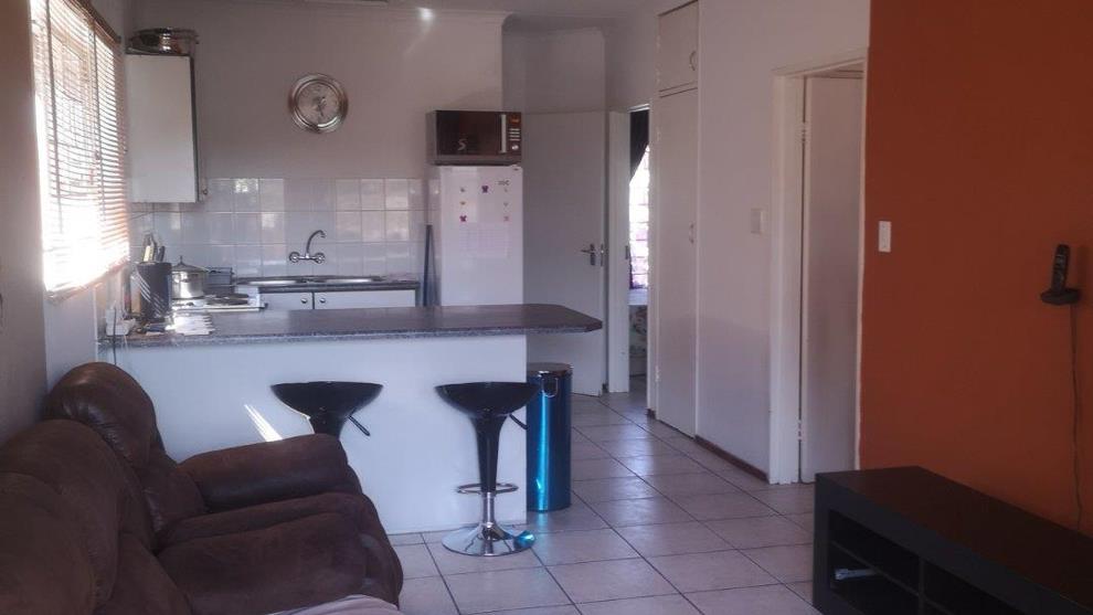 2 Bedroom Apartment Flat To Rent In Alberton Central 30