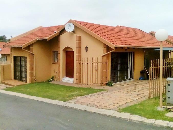 3 Bedroom House for sale in Birchleigh North