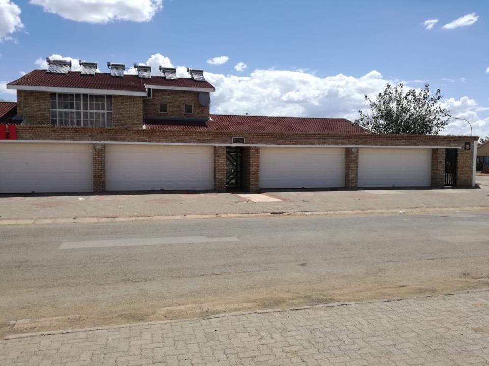 5 bedroom house for sale in roodepan
