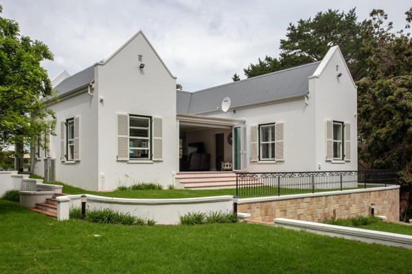 Long term fully Furnished.  This upmarket Cape Dutch style home in the private De Goede ...