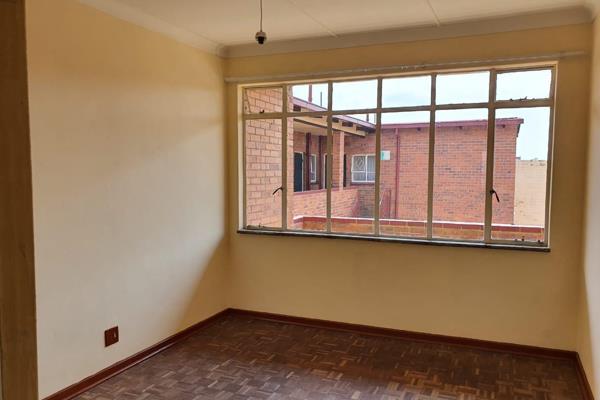 FLAT AVAILABLE IN BRAKPAN

2 Bedroom apartment
1 Bathroom
Kitchen
Large ...