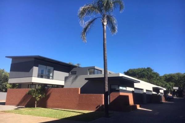 Stunning 4 Bedroom Home in Waterkloof

This exquisite 4 bedroom, 4,5 bathroom home offers the perfect blend of modern comfort and ...