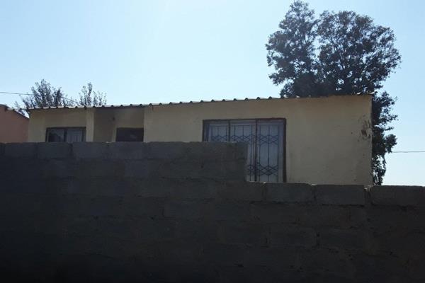 This house consists of 2 bedroom. 4 outside rooms with toilet
Rental income of R4700 month

Call now to view