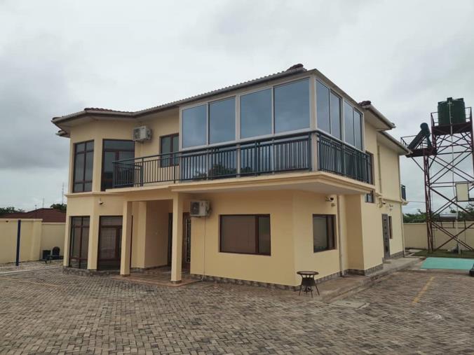 4 Bedroom House to Rent in Roma