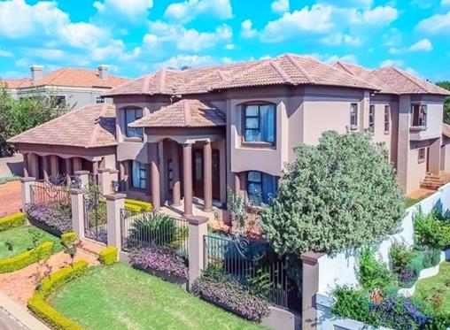 5 modern Pretoria homes going on auction