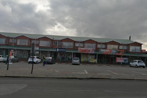 Calling all entrepreneurs.
Shop for sale in a prime spot!
2x Shops for sale at R 750 000 each.
96 square meters each.

Don’t miss ...