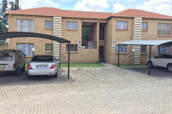 This 2 bedroom 2 bathroom unit is situated in Sylviavale close to the R57 with easy ...