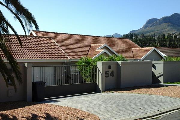 This bright &amp; light 33 sqm Apartment, is fully furnished and equipped with a ...